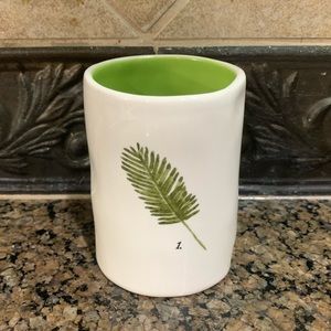 🌿 Rae Dunn Leave Cup